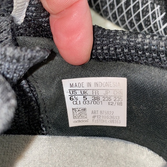 Adidas Unisex Pure Boost Lace Up Sneakers Mesh Black Grey Size 6.5 - Picture 6 of 6